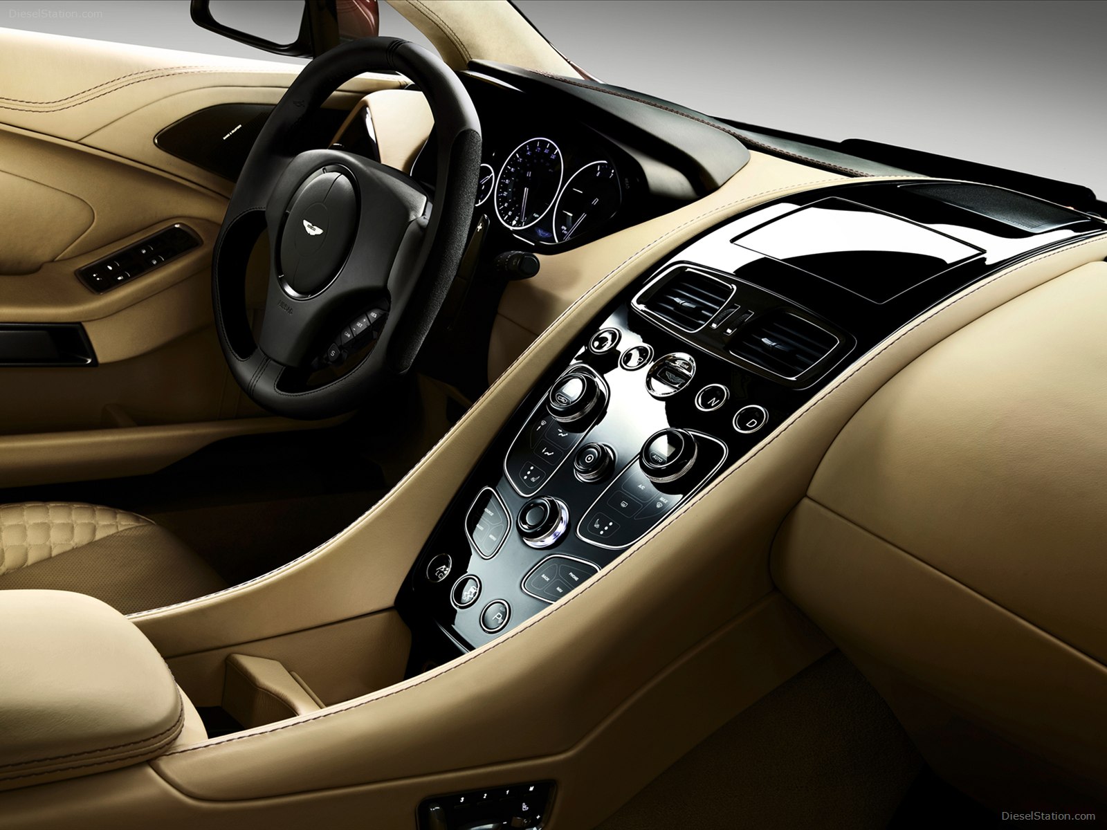 Aston Martin Vanquish 2013